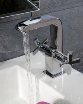 monoblock bath tap